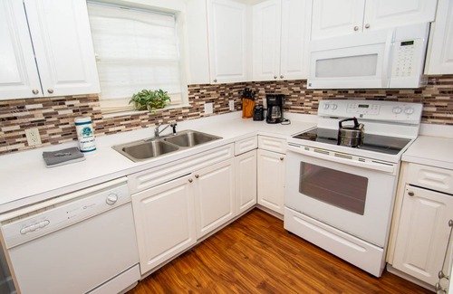 Central Myrtle Beach Apartment | Apartment ∙ 2 bedrooms ∙ 4 guests