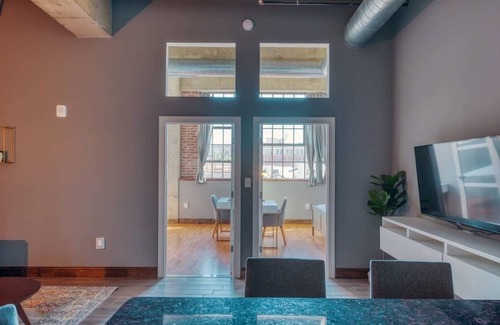 West Poplar Apartment | Apartment ∙ 2 bedrooms ∙ 4 guests