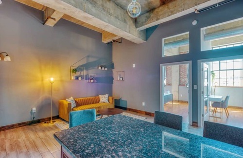 West Poplar Apartment | Apartment ∙ 2 bedrooms ∙ 4 guests