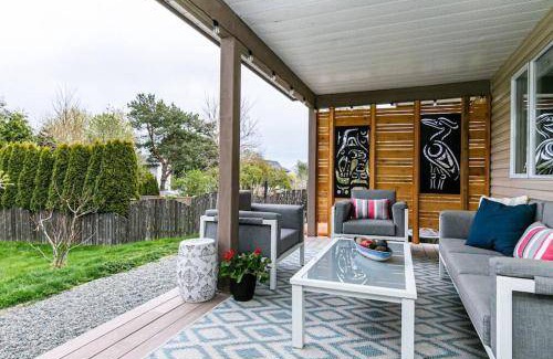 Colwood Apartment | Apartment ∙ 2 bedrooms ∙ 6 guests