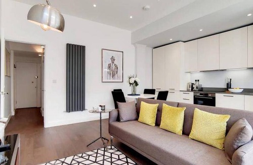 South Acton Apartment | Apartment ∙ 2 bedrooms ∙ 5 guests