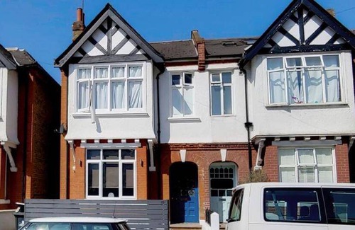 South Acton Apartment | Apartment ∙ 2 bedrooms ∙ 5 guests