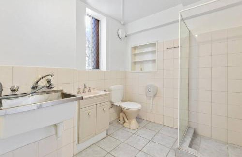 Rivervale Hotel | Apartment 2 Burswood