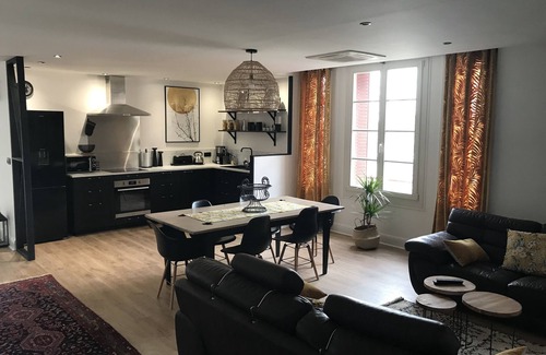 Auxerre Apartment | Apartment 2 to 7 people - Auxerre downtown - Quai de l'Yonne