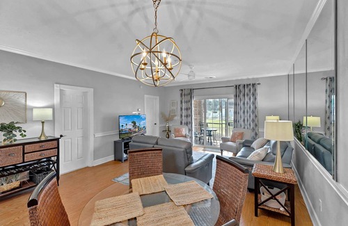 Central Myrtle Beach Apartment | Apartment ∙ 2 bedrooms ∙ 4 guests