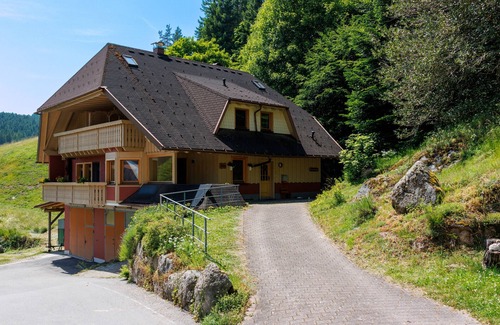 Hornberg Apartment | Apartment '2' with Shared Terrace, Balcony and Wi-Fi