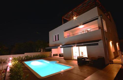 Turanj Apartment | Apartment 2 with the swimming pool