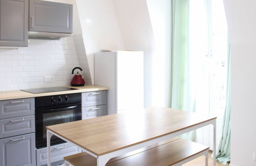 Clichy Apartment | Apartment 2p with Wifi near Paris