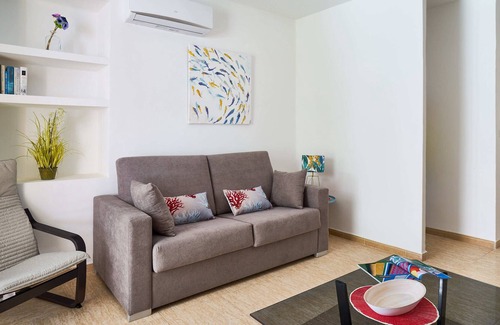 Campos Eliseos Apartment | Apartment 3 Bedrooms and Terrace La Malagueta Beach