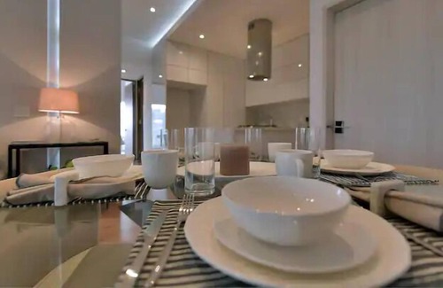 Los Alpes Apartment | Apartment- 30 Min from Formula 1