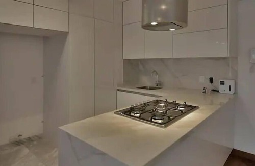 Los Alpes Apartment | Apartment- 30 Min from Formula 1