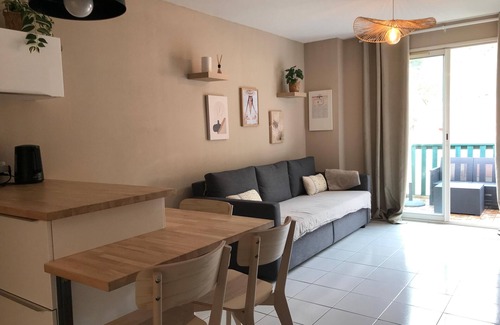 Narbonne-Plage Apartment | APARTMENT 34 m2 - 4 pers. - Swimming pool & Private parking