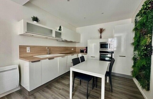 La Rochelle City Centre Apartment | Apartment 3p with Wifi at the foot of the Old Port