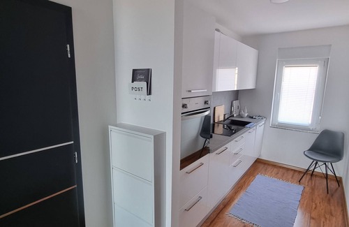 Selce Apartment | Apartment (4-5 persons) with sea view (250m to the beach) and air conditioning