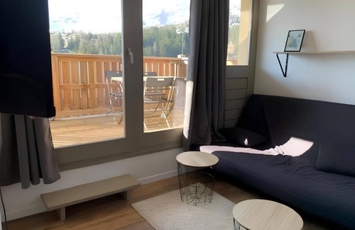 Saint-Etienne-en-Devoluy Apartment | Apartment 4-6 persons, secured residence, elevator, breathtaking view!