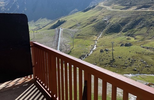 La Mongie Apartment | Apartment 4 pers Mongie Tourmalet FOOT OF SLOPES, INDOOR PARKING, BALCONY