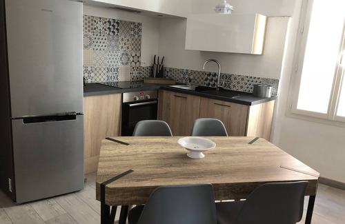 Lorgues Apartment | Apartment 4 people comfort in the historic center of Lorgues