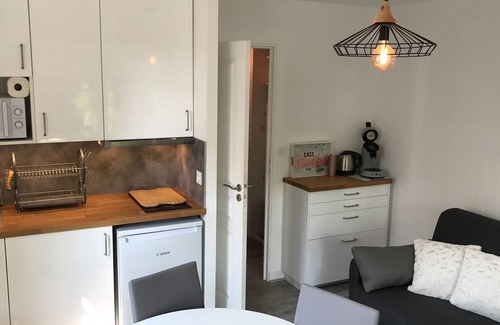 Vaux-sur-Mer Apartment | Apartment 4 persons-RDC-Jardinet 20m2- Private parking - 200m beach