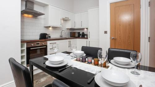 York Apartment | Apartment 4 The Keyes- Stunning & Stylish Apartment With Free Parking