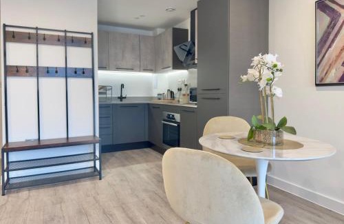 York Apartment | Apartment 43 Citygate with Free Onsite Gym