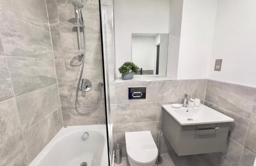 York Apartment | Apartment 43 Citygate with Free Onsite Gym