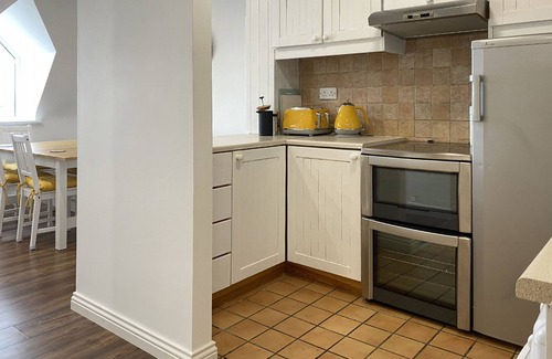 Roundstone Cottage | Apartment 454 - Roundstone - sleeps 5 guests in 2 bedrooms