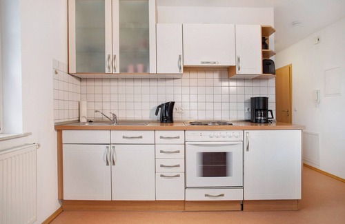 Kressbronn Apartment | Apartment '5, 45 Qm' with Shared Garden, Balcony and Wi-Fi