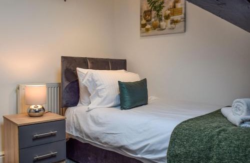 Huddersfield Apartment | Apartment 6 - Uk48914