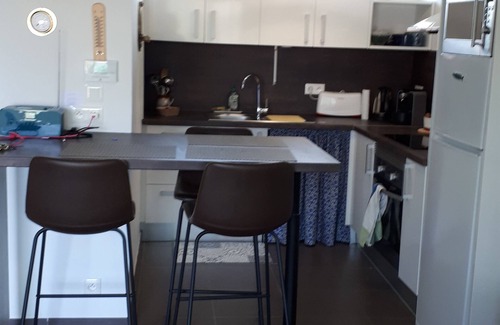 Andernos-les-Bains Apartment | apartment 600 m from the basin with terrace, quiet town center
