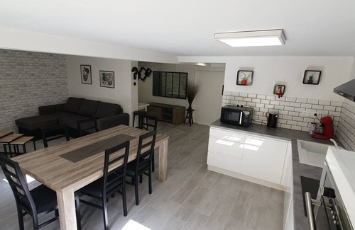 Dinard Apartment | Apartment 60 m² with small garden 400m from a beach