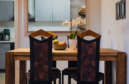 Oberlengenhardt Apartment | Apartment '65 Qm' with Private Terrace and Wi-Fi