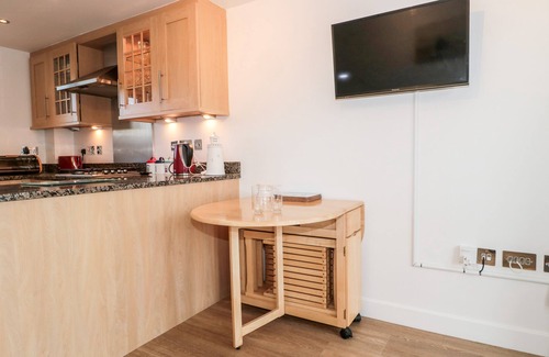 West Bay Cottage | APARTMENT 7, pet friendly in West Bay
