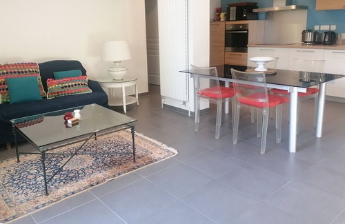 Aix-en-Provence Apartment | Apartment 70 m2 pool, 2 bedrooms, Aix en Provence, air conditioning.