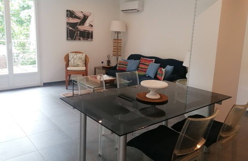 Aix-en-Provence Apartment | Apartment 70 m2 pool, 2 bedrooms, Aix en Provence, air conditioning.