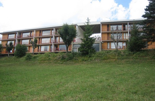 Albiez-le-Vieux Condo | Apartment 8 people facing the needles of Arves