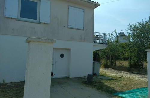 Port-des-Barques Apartment | Apartment 80m2 . 400 metres from beach and shops