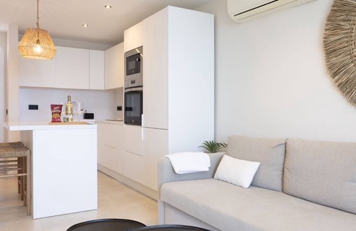 Los Gigantes Apartment | APARTMENT A few meters from a black sand beach.