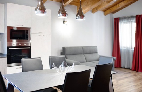 Villanova d'Albenga Apartment | Apartment "Agriturismo Il Borgo - Ulivo" with Private Terrace and Wi-Fi
