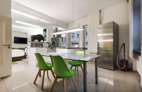 Ulm Apartment | Apartment A - Modern stylish 1 room Loft City Center Ground Floor