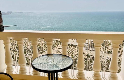 Al Hamra Village Apartment | Apartment ∙ 4 guests