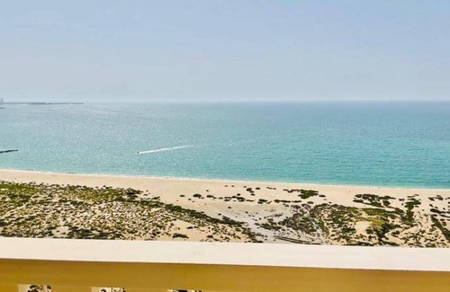 Al Hamra Village Apartment | Apartment ∙ 4 guests