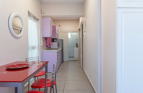 Salamis Apartment | Apartment 'Afroditi' with Sea View, Wi-Fi and Air Conditioning
