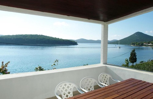 Molat Apartment | Apartment Agneza by Interhome