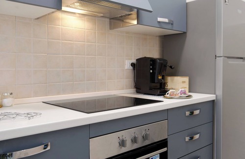 Vercelli Apartment | Apartment 'Alesa' with Balcony, Wi-Fi and Air Conditioning