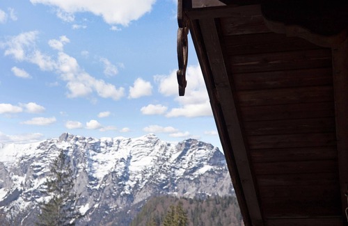 Ramsau Apartment | Apartment "Almrausch" with Balcony, Mountain View & Wi-Fi; Parking Available