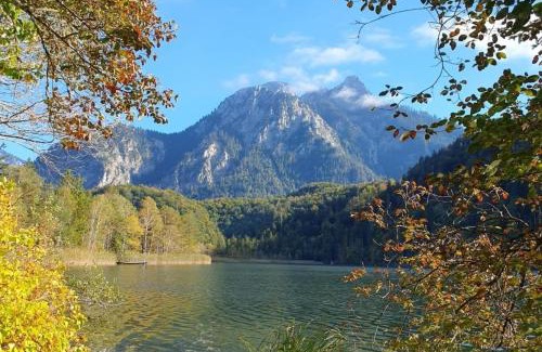 Berghof Apartment | Apartment Alpenblick 11, Halblech im Allgäu, Bergblick pur - NEUERÖFFNUNG!