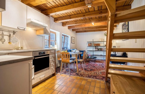 Nienstadt Apartment | Apartment 'Alte Polsterei' with Private Terrace, Shared Garden and Wi-Fi