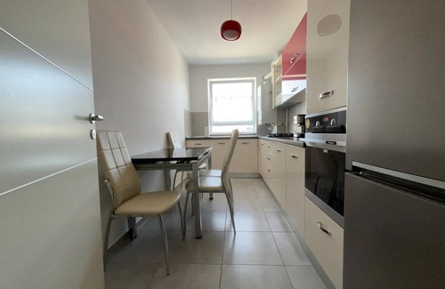 Brasov Apartment | Apartment Altipiani Panoramic White