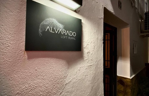 Ubrique Apartment | Apartment 'Alvarado Loft' with Mountain View, Wi-Fi and Air Conditioning