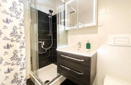 Wahren Apartment | Apartment am Auensee mit großer Terrasse & Privat-Parkplatz